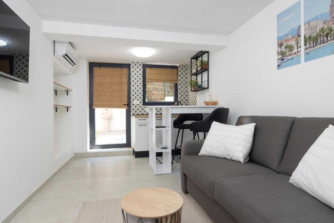 Studio Tina In Centar With Parking Spalato Esterno foto