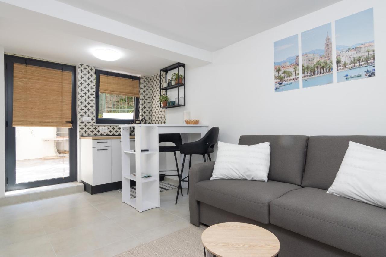Studio Tina In Centar With Parking Spalato Esterno foto