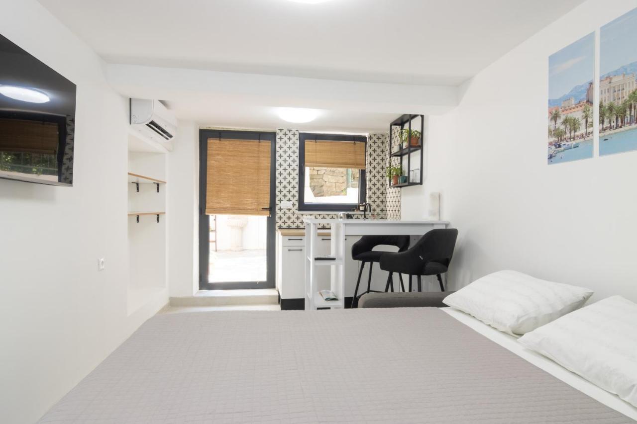 Studio Tina In Centar With Parking Spalato Esterno foto