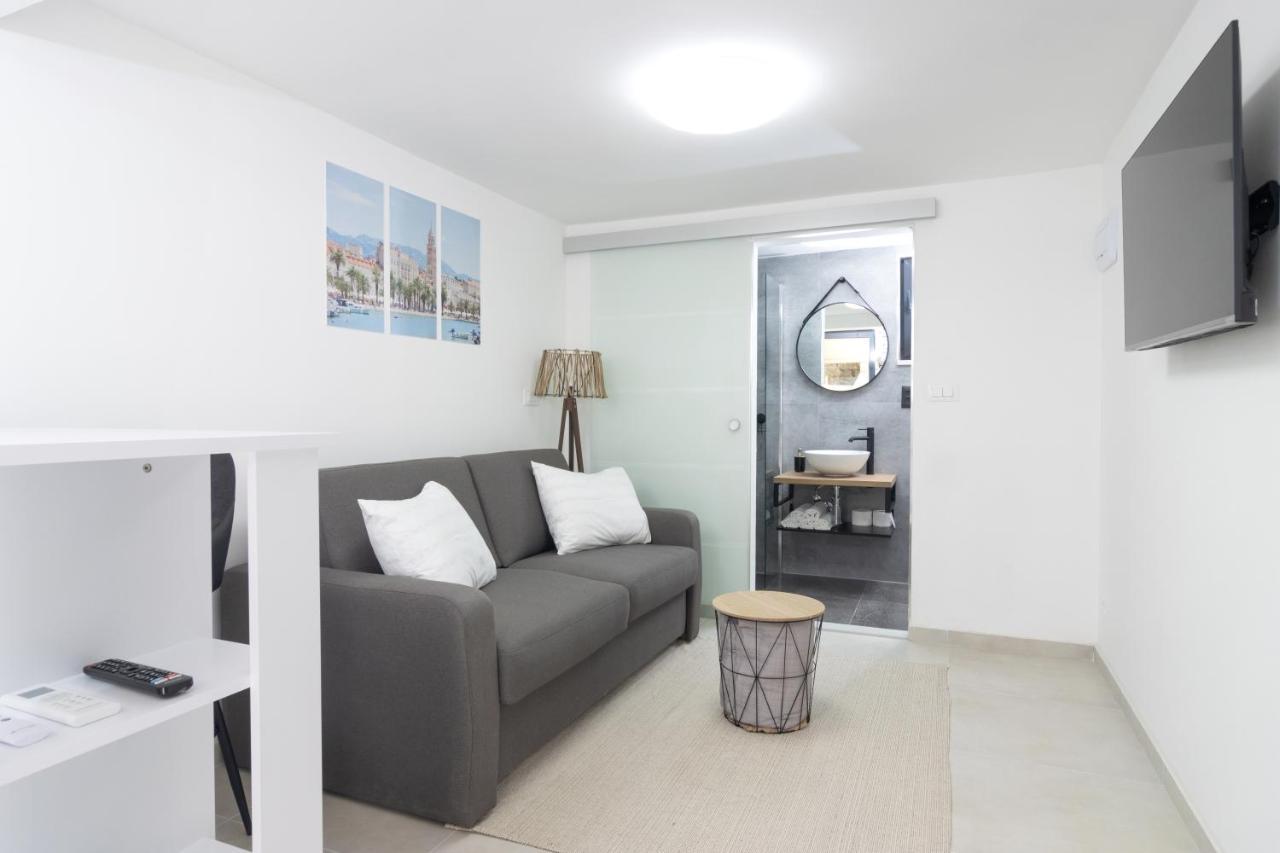 Studio Tina In Centar With Parking Spalato Esterno foto